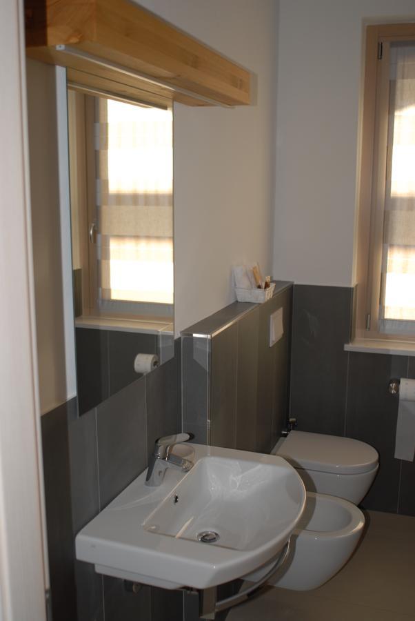 B&B Alciliegio Casnate Con Bernate Eksteriør billede