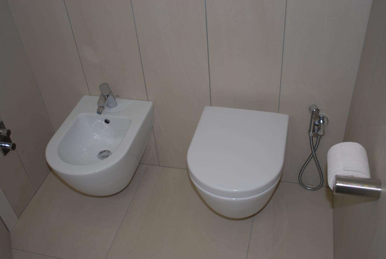 B&B Alciliegio Casnate Con Bernate Eksteriør billede