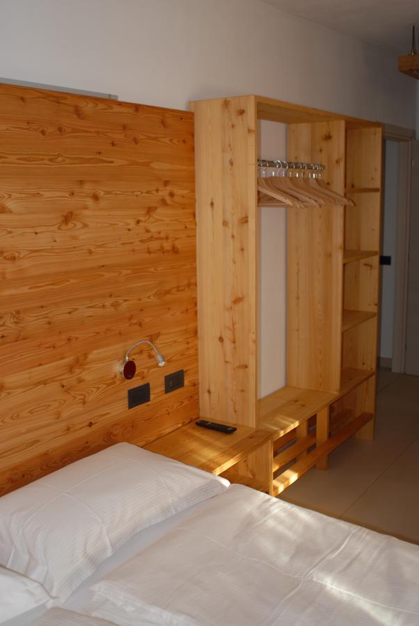 B&B Alciliegio Casnate Con Bernate Eksteriør billede
