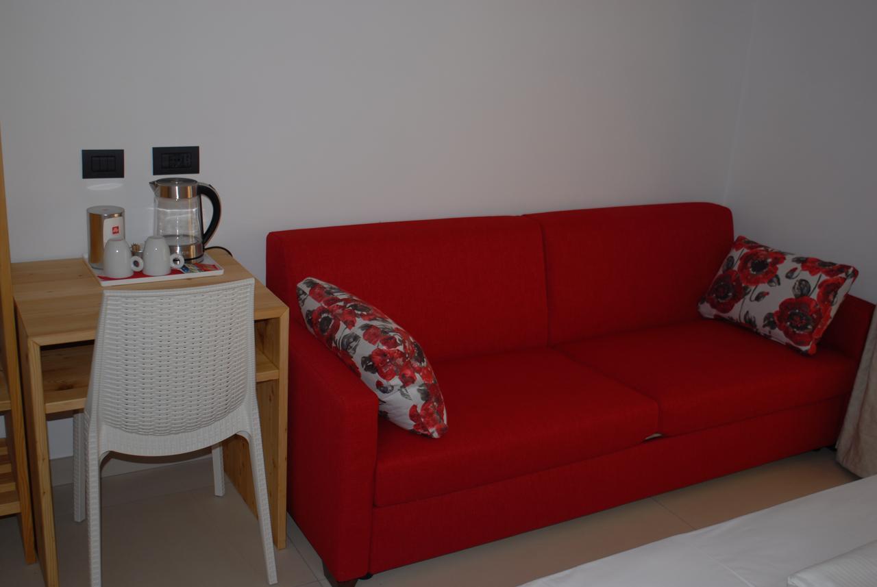 B&B Alciliegio Casnate Con Bernate Eksteriør billede